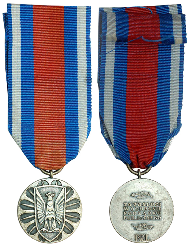 Польша Медаль За заслуги в охране общественного порядка 2-ой степени (металл с серебрением, диаметр 32 мм), цена 2.5-3 евро